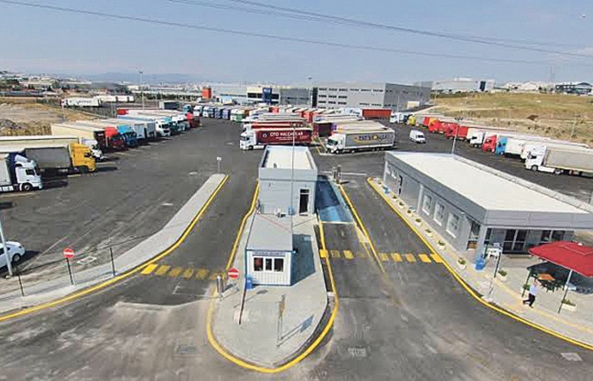 2017'de 350 araçla faaliyete başlayan Bursa OSB, ‘‘BOSCH Secure Truck Parking’’ (Bosch Güvenli Tır parkı) sistemine dahil edilmek için Bosch’tan teklif aldı.