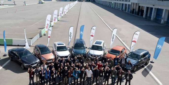27 aday otomobilin katıldığı yarışmada 7 finalist otomobil markası, uzman gazetecilerin oylarıyla belirlendi.