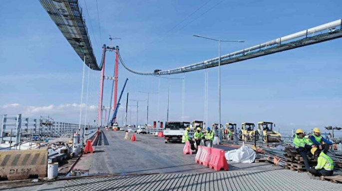  3.1 milyar euroya mal olan köprünün 26 Şubat'ta hizmete açılması planlanıyor.
