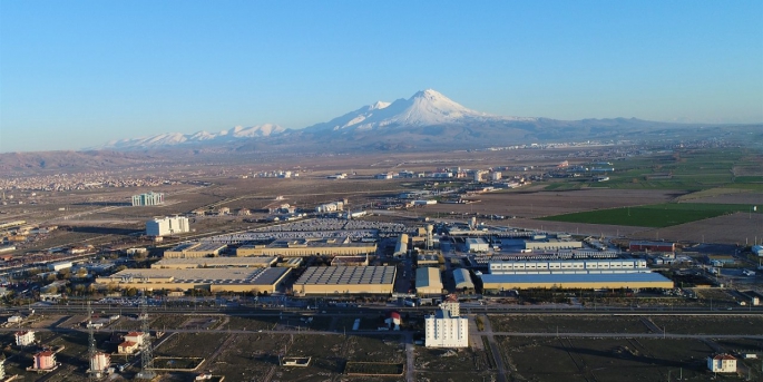 35 yılda 300.000’i aşkın kamyon üreten fabrika, 86.000 adedin üstünde kamyonun ihracatını sağlayarak ülke ekonomisine katkı sağladı.