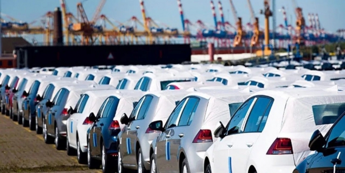 8 aylık dönemde en fazla yerli araç satışını Fiat, en fazla ithal araç satışını Volkswagen yaptı.