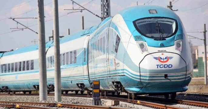 Abdulkadir Uraloğlu, süper hızlı trenle Ankara - İstanbul arasındaki seyahat süresinin 80 dakikaya ineceğini söyledi.