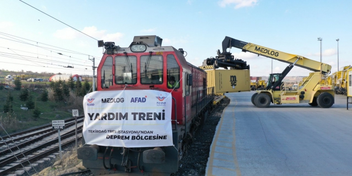 Afetin ilk gününden itibaren tahsis ettiği konteyner ve araçlara ek olarak MSC Grubu, yardımları ulaştırmak için demiryolunu da kullanmaya başladı.