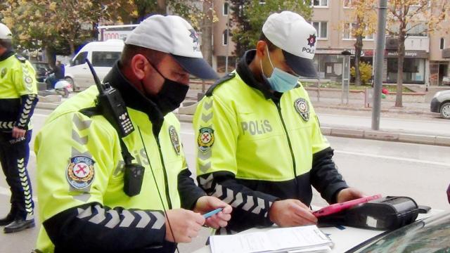 Araç tescil plakalarına düzenlenen trafik idari para cezası karar tutanakları, e-posta hesaplarına gönderilecek.