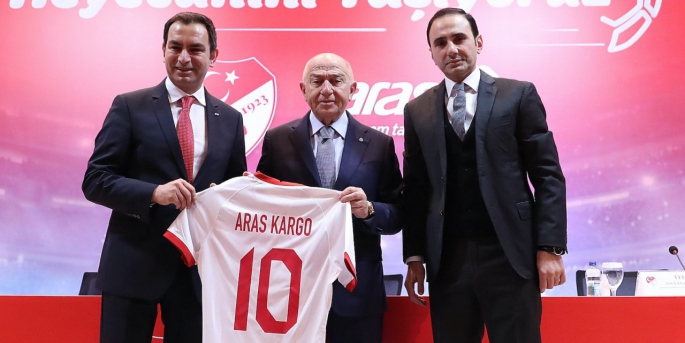 Aras Kargo ile Türkiye Futbol Federasyonu (TFF) arasında imzalanan sponsorluk anlaşmasıyla, Aras Kargo Erkek Milli Futbol Takımları ve eMilli takım sponsoru oldu.