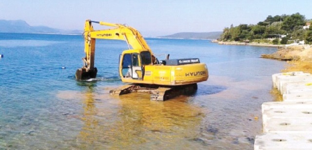 Bakanlığın Kıyı Kanunu Yönetmeliği’nde yaptığı değişik kıyıların ve denizlerin yağmalanmasının önünü açacak.