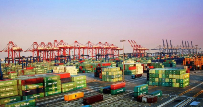 Çin’de artan COVID-19 vaka sayıları, Süveyş Kanalı krizine göre 600 bin konteyneri etkileyerek sektörde yeni bir kriz oluşturdu.