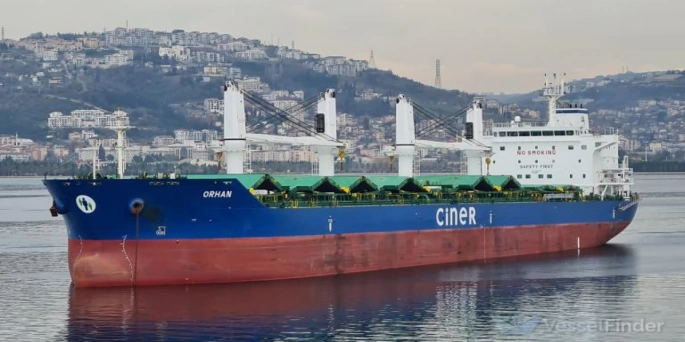 Ciner, 3 gemisini Türk alıcıya sattı