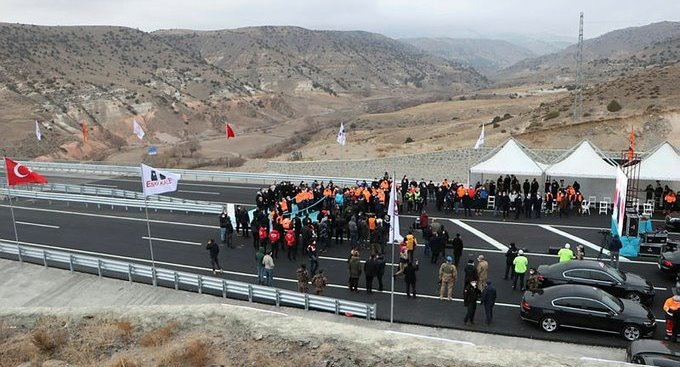 Cumhurbaşkanı Recep Tayyip Erdoğan'ın video konferans ile Sarıkamış- Karakurt- Horasan karayolunun açılışını gerçekleştirdi