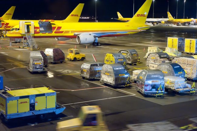 DHL Express, koronavirüs salgınında yeni mutasyon gelişmesi sonrasında İngiltere’ye paket servislerini durdurduğunu açıkladı.