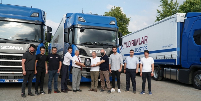 Düzce merkezli Yıldırımlar Lastik Kaplama ve Lojistik, 16 adet R500 A4X2LA park klimalı araç satın aldı.