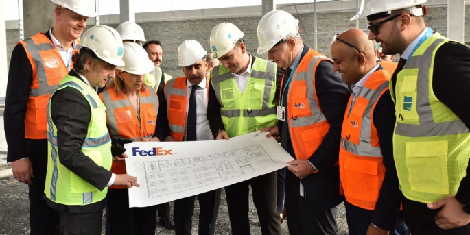 FedEx Express, İGA İstanbul Havalimanı'nda yeni küresel FedEx hava transit tesisi için temelleri yerinde görmeye katıldığını duyurdu.