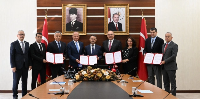 Ford Otosan'dan Vehbi Koç Vakfı İş Birliğiyle Başiskele'ye Eğitim Yatırımı