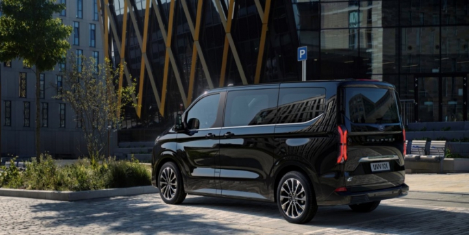 Ford Pro, merakla beklenen tam elektrikli üçüncü ticari modeli yeni E-Tourneo Custom’u tanıttı.