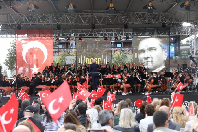 Galataport İstanbul, Cumhuriyetin 100. yılına özel bir programla misafirlerini ağırlamaya hazırlanıyor.