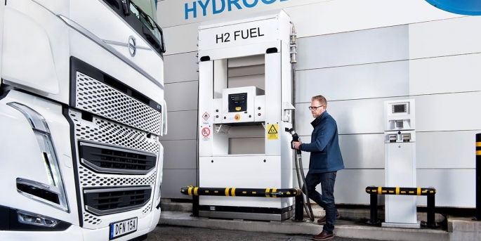 Hidrojen yakıt hücreli ticari kamyonların 1000 kilometrelik menzile sahip olduğu açıklandı. 