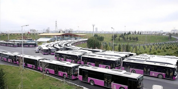 İBB Meclisinde, İETT' nin yeni otobüs alımı için 800 milyon liralık iç borçlanma talebi kabul edildi.