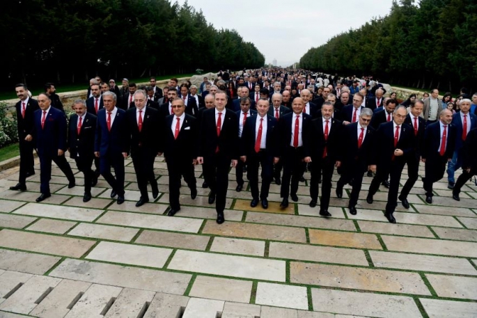 İMEAK DTO Üyeleri Anıtkabir'e ziyaret düzenledi.