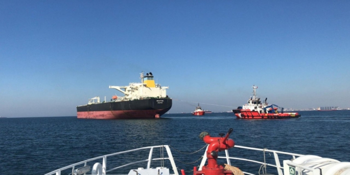 İngiliz Financial Times gazetesi, Karadeniz’den gelen Rus petrol tankerlerinin Boğazlarda yığıldığını, Ankara’nın tüm gemilerden yeni “sigorta garantisi” istediğini aktardı.