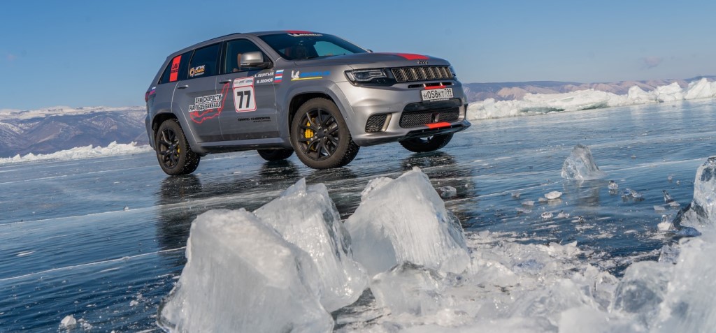 Jeep’ten Buz Üzerinde Hız Rekoru!