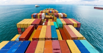 Asya'dan Avrupa'ya gönderilen bir konteynerin maliyeti yüzde 60'tan fazla gerileyerek 4 bin 300 dolar seviyesine indi.