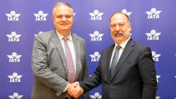Mehmet Nane, IATA Yönetim Kurulu Başkanlığı'nı devralarak IATA’nın ilk Türk başkanı oldu.