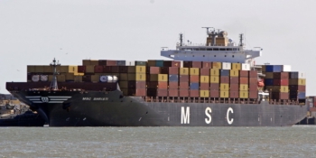 MSC SHRISTI isimli gemiden, 45 konteynerin denize düştüğü açıklandı.