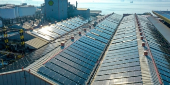 Shell & Turcas, Derince’deki Shell Madeni Yağ ve Gres Üretimi Tesisi’nin çatısını 2.744 adet güneş paneli ile kapladı.