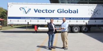 Tırsan; sektörün güçlü girişimcisi Vector Global Lojistik’e 5 adet T.SCS X+ teslim etti.