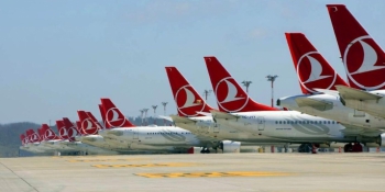 Türk Hava Yolları (THY), bugün deprem bölgesinden 30 bin kişiyi tahliye edeceğini duyurdu.