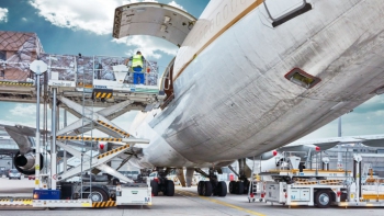 Yenişehir Havalimanı'nı hava kargo merkezi haline getirmek üzere çalışmalarını sürdüren Lojistik AŞ ile Turkish Cargo arasında iş birliği anlaşması imzalandı.