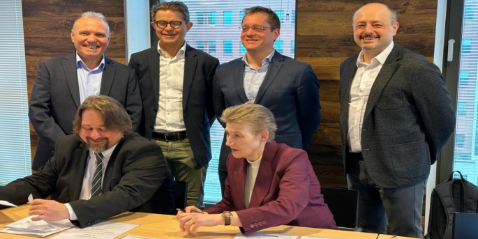 Karsan, Hollanda’da, RET (Rotterdamse Elektrische Tramvay) ve DAM Shuttles ile sözleşme imzaladı.
