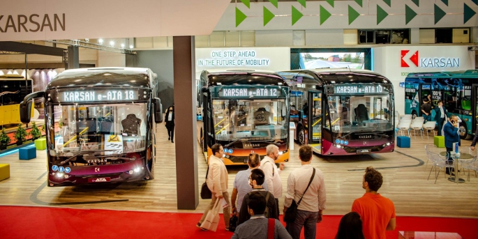 Karsan, tüm elektrikli model ailesini, Türkiye’nin en büyük otobüs fuarı Busworld Turkey 2022’de sergiledi.