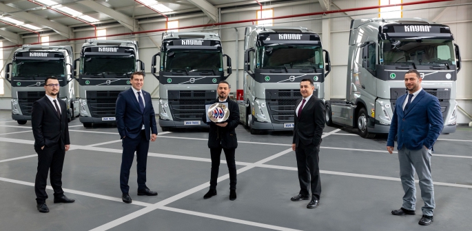 Kayra Uluslararası Nakliyat, araç filosunu 10 yeni Volvo FH 500 çekici ile genişletti.