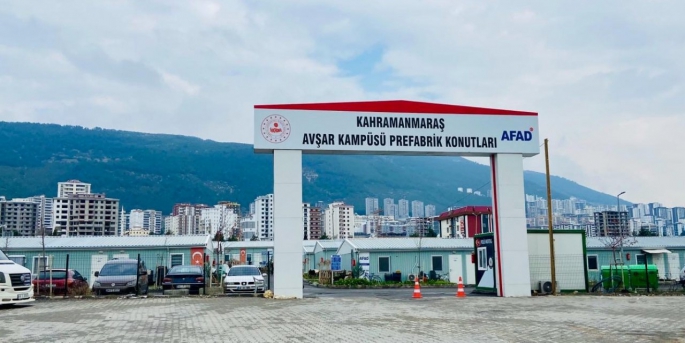 KRONE Türkiye, Kahramanmaraş Avşar Kampüsü Prefabrik Konutları'nda bir dikiş atölyesi kurdu.