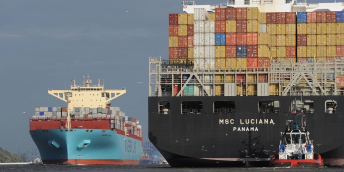 Maersk ve MSC, denizden kazandığını karaya yatırıyor.