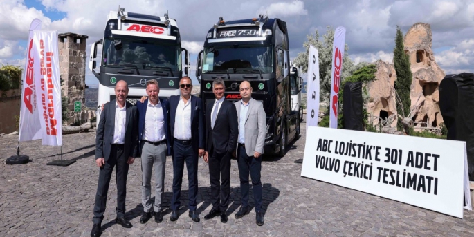 Marubeni Dağıtım ve Servis A.Ş., Volvo Trucks’ın 301 Adet Volvo FH model çekicisini törenle ABC Lojistik’e teslim etti.