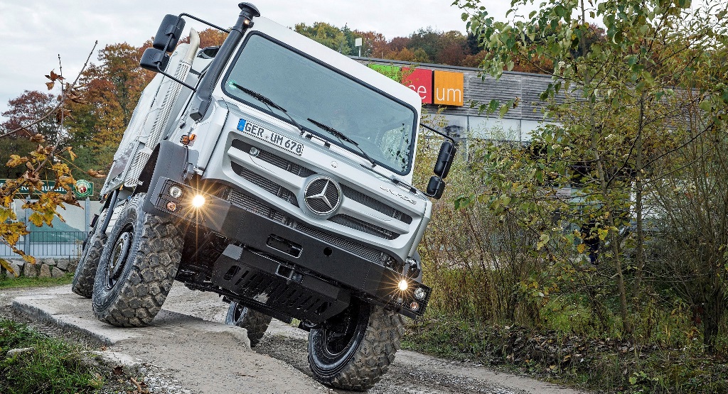 Mercedes’in Unimog’u “Yılın Off-Road Aracı” seçildi