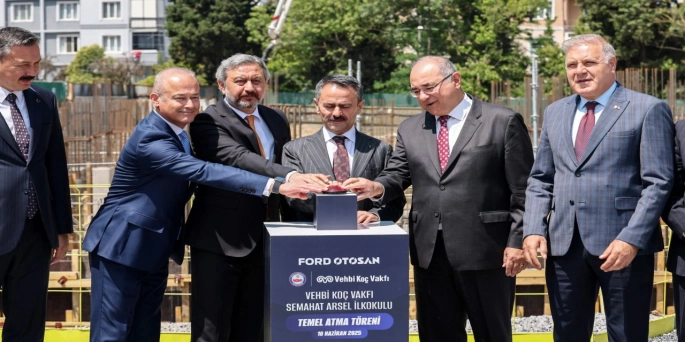Okul projesinin temel atma töreni, 16 Haziran Pazartesi günü Gölcük’te gerçekleştirildi.