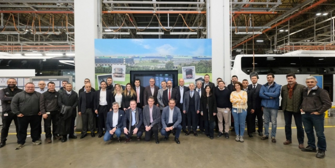 Otobüs İşletme Sahipleri Derneği (OİSD) Yönetim Kurulu üyeleri, 24 Ocak’ta Mercedes-Benz Türk Hoşdere Otobüs Fabrikası’nı ziyaret ettiler.