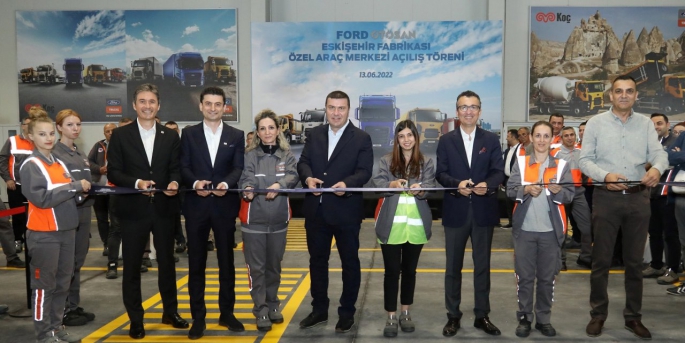 Özel Araç Merkezi ile Ford Trucks, müşterilerin özel veya kişiselleştirilmiş araç taleplerini fabrika içerisinde tasarlayıp üretecek.