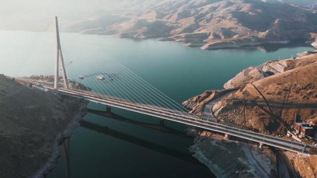 Recep Tayyip Erdoğan, video konferans yöntemiyle Kömürhan Köprüsü'nün açılış töreninde konuştu
