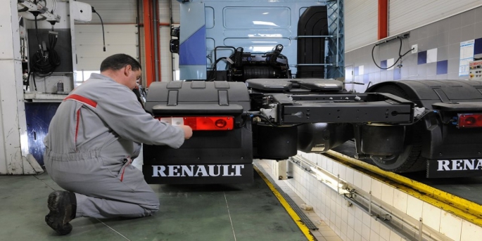 Renault Trucks, 4 yaş ve üstündeki araçları için özel bir kampanya düzenliyor. 