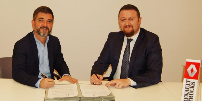 Renault Trucks, Silahtaroğlu Grup ile bayilik anlaşması çerçevesinde Gaziantep’te satış ve satış sonrası hizmet ağını geliştiriyor.
