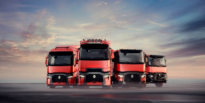 Renault Trucks, Türkiye lansmanını gerçekleştirdiği yeni T, T High, C ve K araçlarını ülke çapında ticari araç filoları ile buluşturuyor.