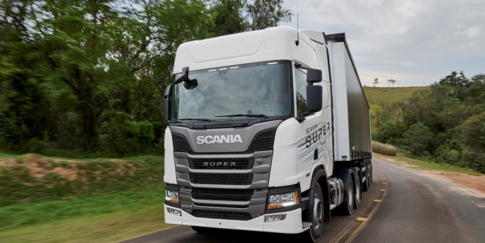 Scania tarafından üretilen yeni 13 litrelik sıralı motor, 