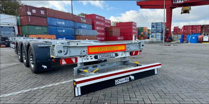 Schmitz Cargobull, S.CF yarı römork konteyner taşıyıcı şasi araçlarının isimlerini değiştirdi. 