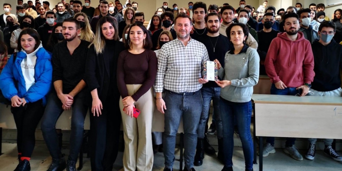 Soycan Şirketler Grubu ve CAG Logistics Yönetim Kurulu Başkanı Yılmaz Soycan, İstanbul Üniversitesi Lojistik Kulübü’nün düzenlediği I-Lab etkinliğinde öğrencilerle buluştu.