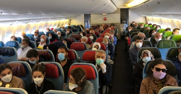 SunExpress hava yolu, uçak içinde sosyal mesafeyi parayla satmaya başladı.