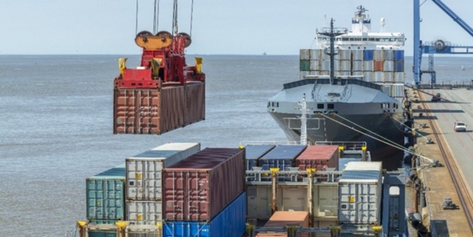 Türkiye'deki limanlarında elleçlenen yük miktarı yılın ilk altı ayında yüzde 4,6 azalarak 260 milyon 917 bin 928 ton oldu.